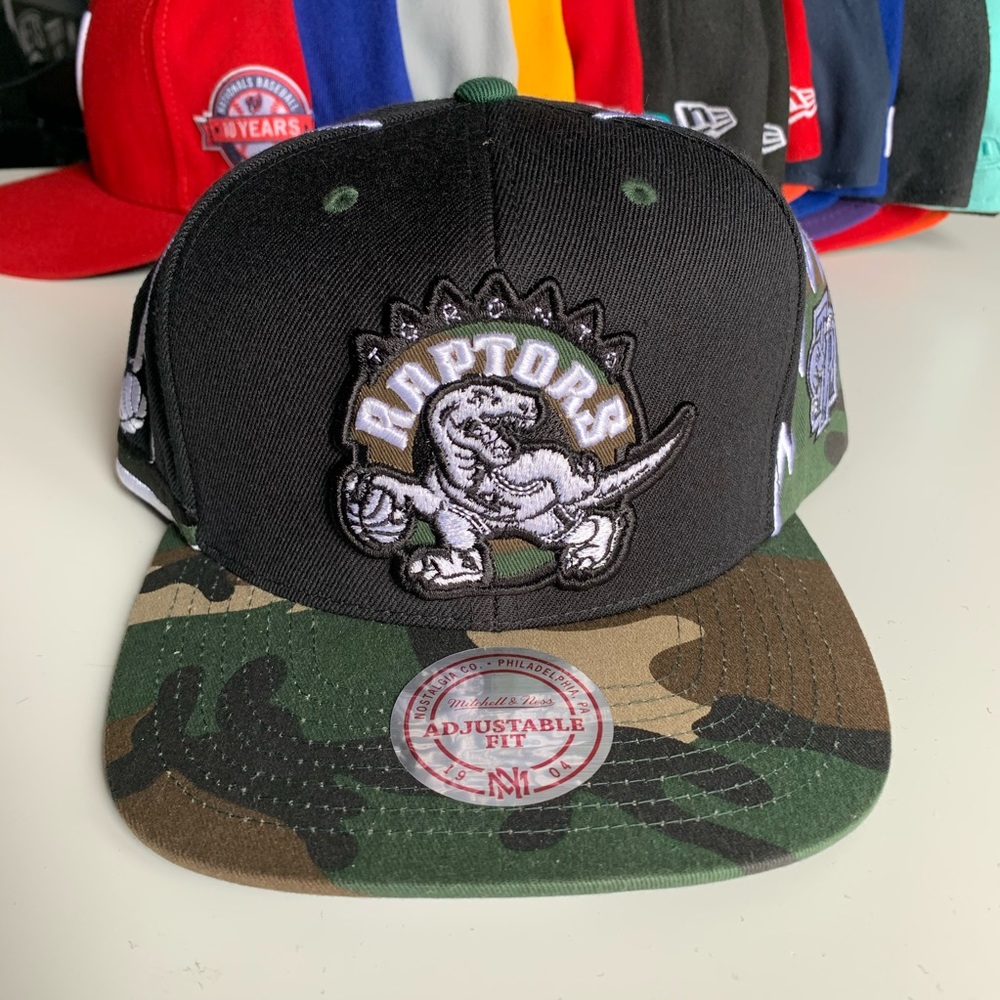 Mitchell Ness Toronto Raptors NBA Champs Snoaback